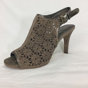 Anne Klein Odile Nubuck Leather Taupe Pump 8